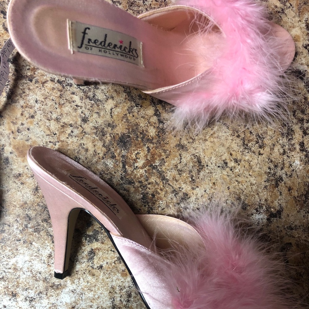 size 8 fluffy pink heel